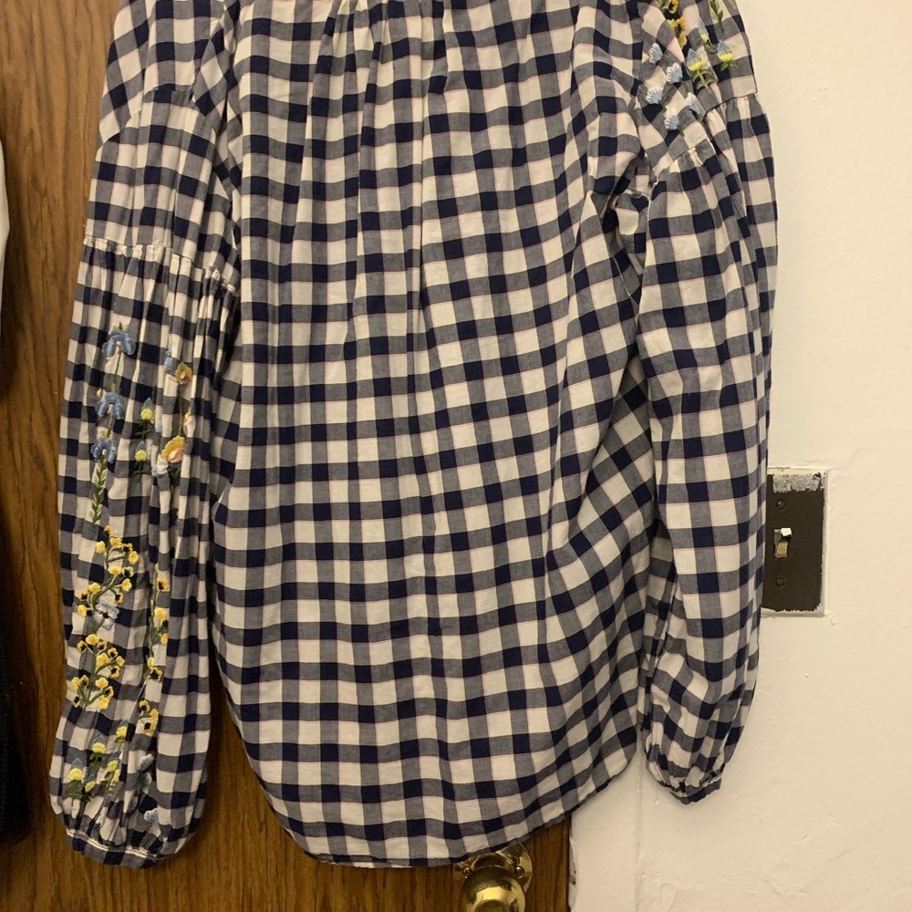 Shirt - Picture 4 of 4